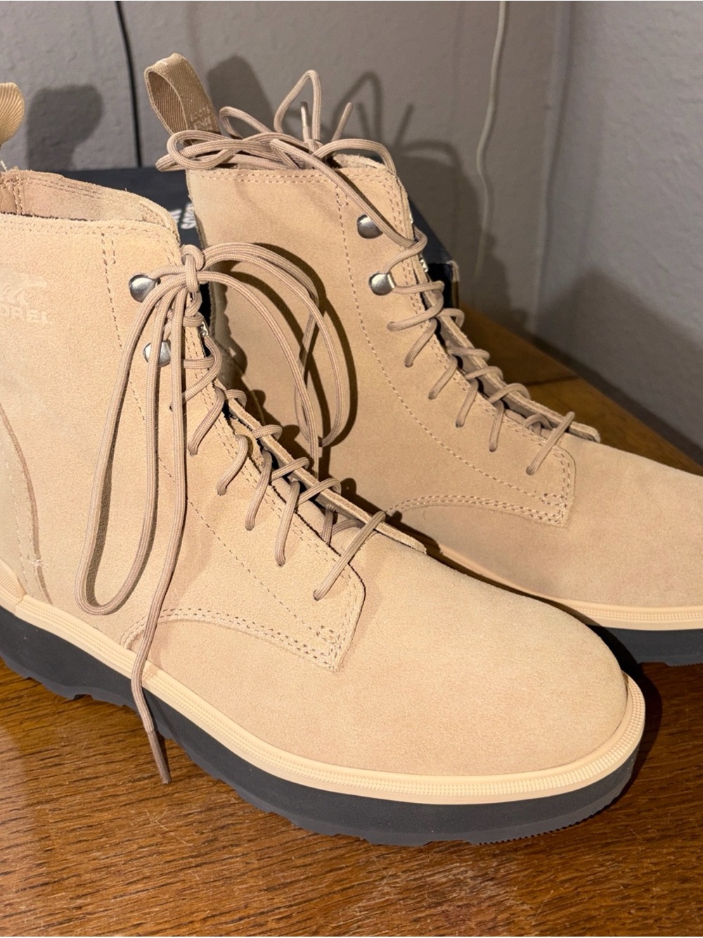 Sorel Women's Tan Suede Lace-Up Boots